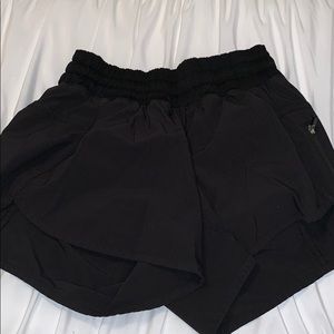 Lululemon tracker shorts